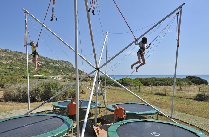 Imagen de los exteriores del Hotel Sol Milanos Pingüinos. Foto 9