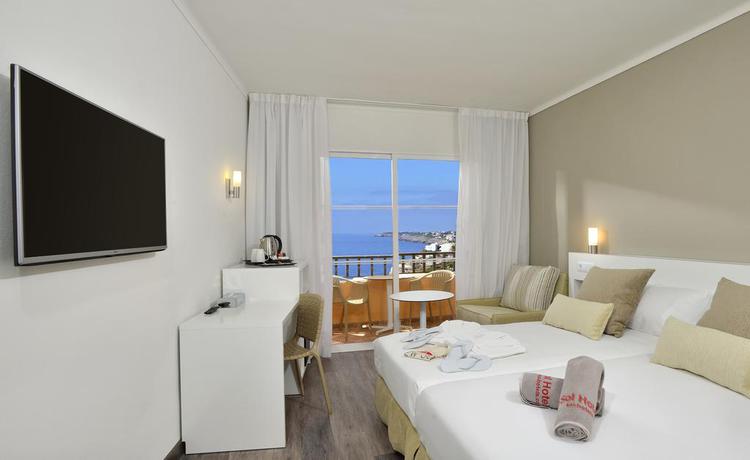 Imagen de la habitación del Hotel Sol Mirador de Calas. Foto 4