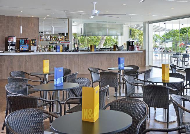 Imagen del bar/restaurante del Hotel Sol Mirador de Calas. Foto 2