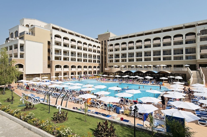 Imagen de la piscina del Hotel Sol Nessebar Bay - All Inclusive. Foto 15