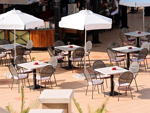 Imagen del bar/restaurante del Hotel Sol Nessebar Bay and Sol Nessebar Mare. Foto 11