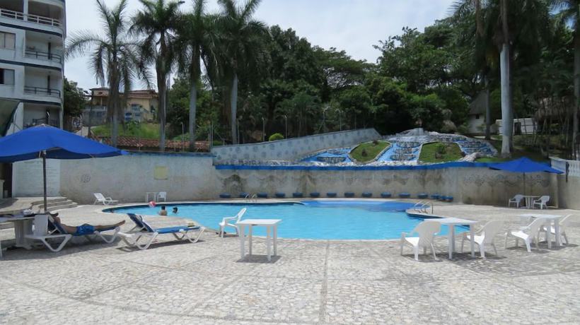 Imagen de la piscina del Hotel Sol Pintada. Foto 17