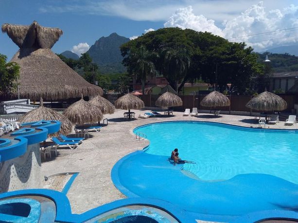 Imagen de la piscina del Hotel Sol Pintada. Foto 18