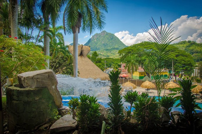 Imagen de los exteriores del Hotel Sol Pintada. Foto 14