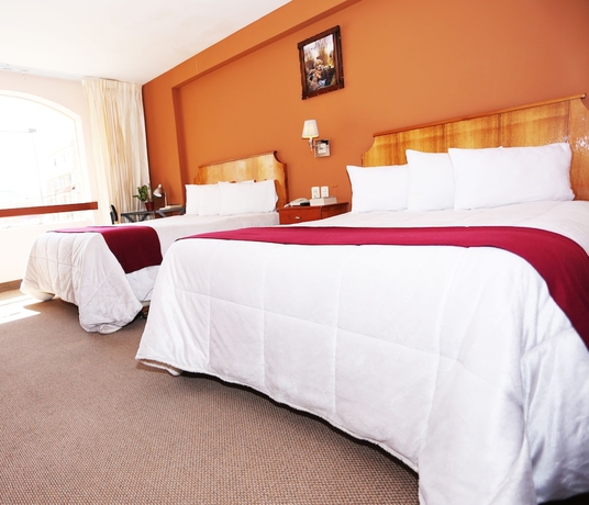 Imagen de la habitación del Hotel Sol Plaza. Foto 4