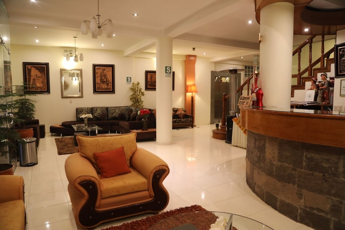 Imagen de los interiores del Hotel Sol Plaza. Foto 19