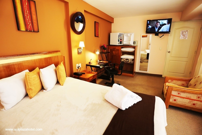 Imagen de la habitación del Hotel Sol Plaza. Foto 11
