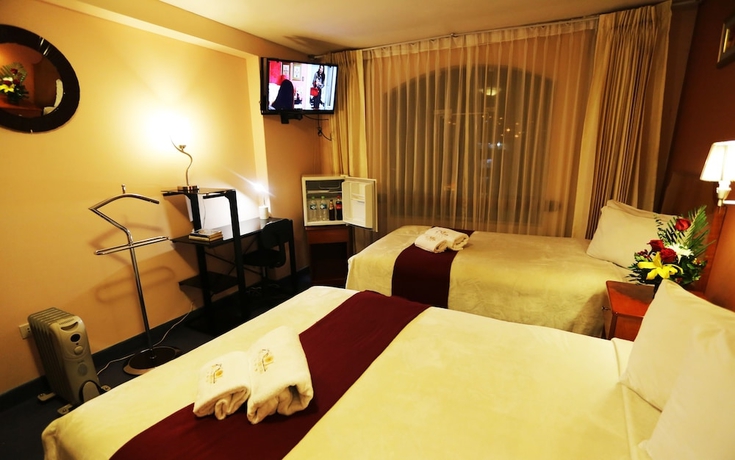 Imagen de la habitación del Hotel Sol Plaza. Foto 16