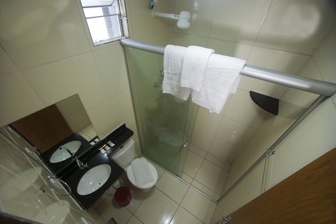 Imagen de la habitación del Hotel Sol Praia Marina. Foto 4