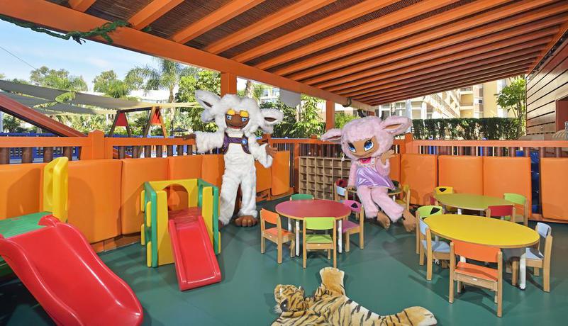 Imagen de los interiores del Hotel Sol Principe. Foto 13