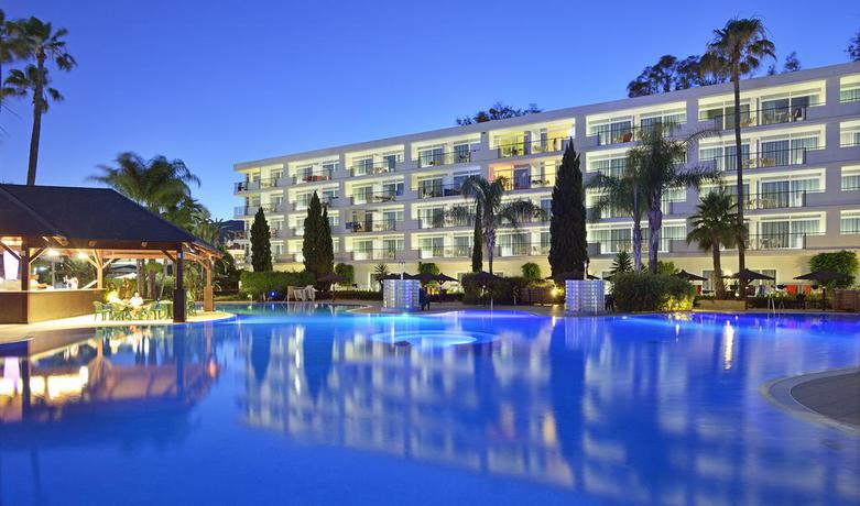 Imagen de la piscina del Hotel Sol Principe. Foto 19