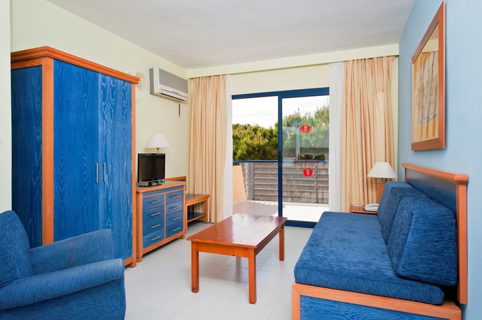 Imagen de los interiores del Hotel Sol Sancti Petri. Foto 15