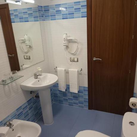 Imagen de la habitación del Hotel Sol Sanlucar. Foto 4