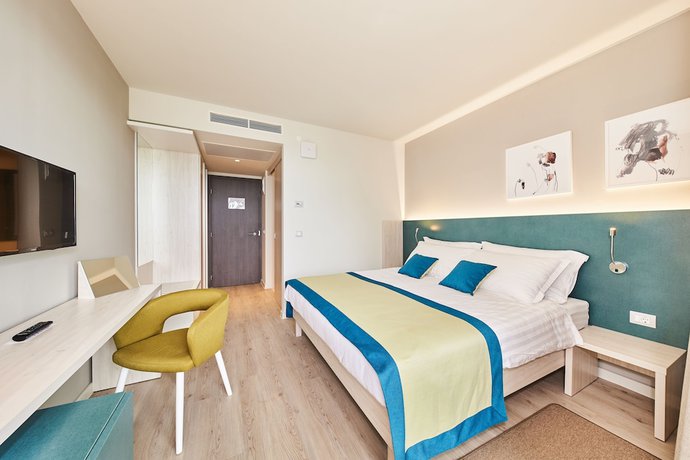 Imagen de la habitación del Hotel Sol Sipar For Plava Laguna. Foto 5