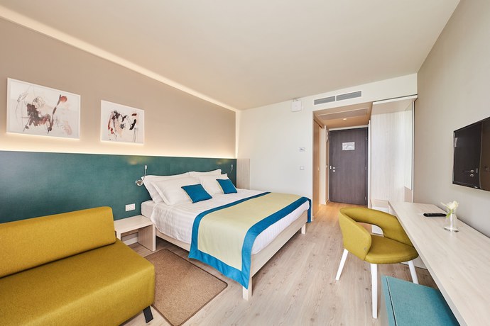 Imagen de la habitación del Hotel Sol Sipar For Plava Laguna. Foto 16