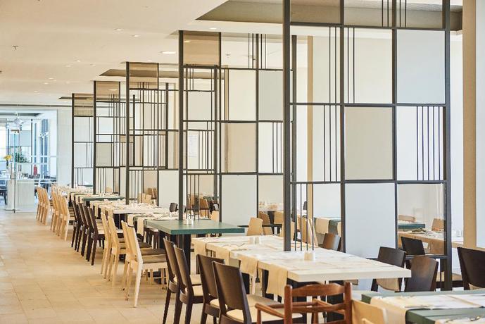 Imagen del bar/restaurante del Hotel Sol Sipar For Plava Laguna. Foto 3