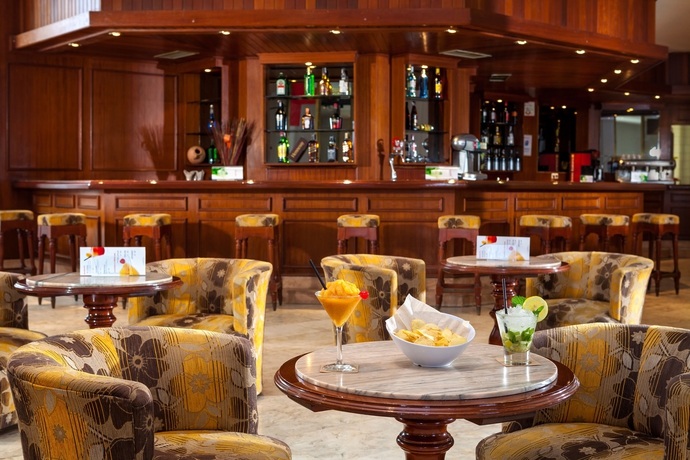 Imagen del bar/restaurante del Hotel Sol Tenerife. Foto 6
