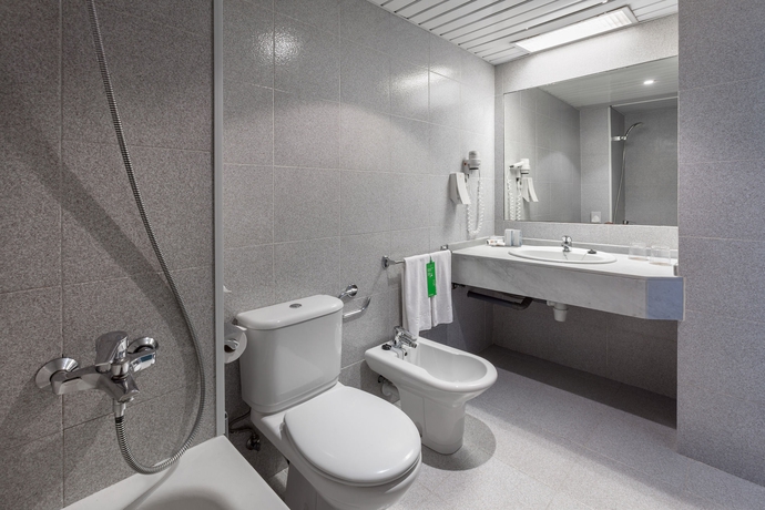 Imagen de la habitación del Hotel Sol Tenerife. Foto 14