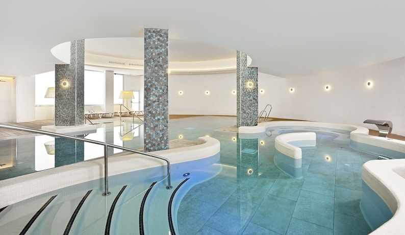 Imagen de la piscina del Hotel Sol Torremolinos-Don Pablo. Foto 14