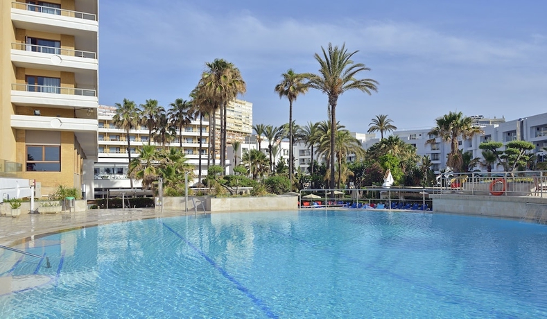 Imagen de la piscina del Hotel Sol Torremolinos-Don Pablo. Foto 18