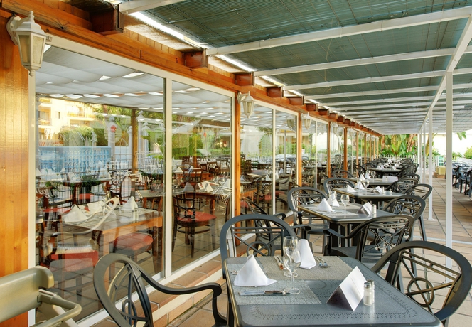 Imagen del bar/restaurante del Hotel Sol Torremolinos-Don Pedro. Foto 6