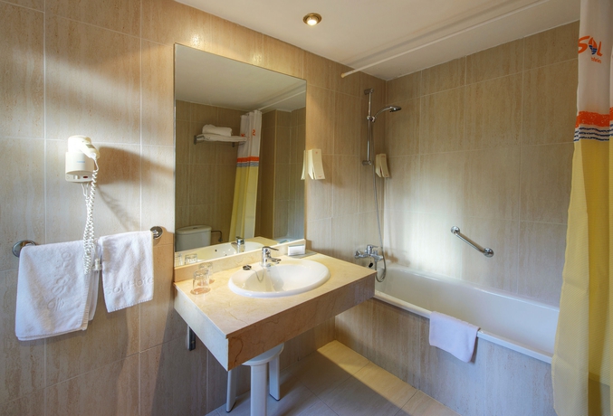 Imagen de la habitación del Hotel Sol Torremolinos-Don Pedro. Foto 10