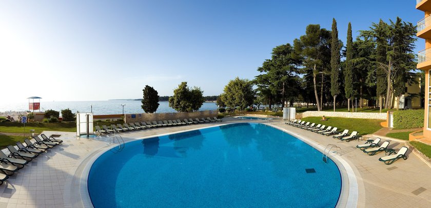 Imagen de la piscina del Hotel Sol Umag Residence. Foto 19