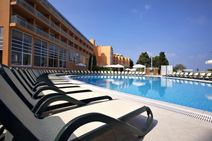 Imagen de la piscina del Hotel Sol Umag Residence. Foto 20