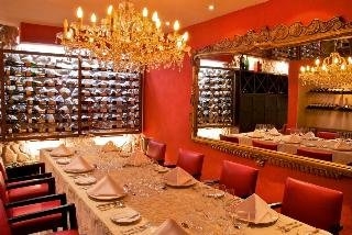 Imagen del bar/restaurante del Hotel Sol Y Luna Lodge and Spa. Foto 4