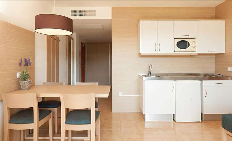 Imagen de la habitación del Hotel Sol de Alcudia Apartamentos. Foto 9