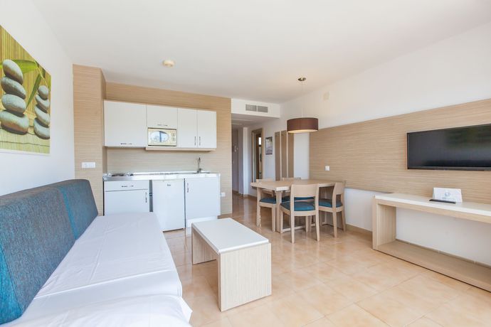 Imagen de la habitación del Hotel Sol de Alcudia Apartamentos. Foto 10