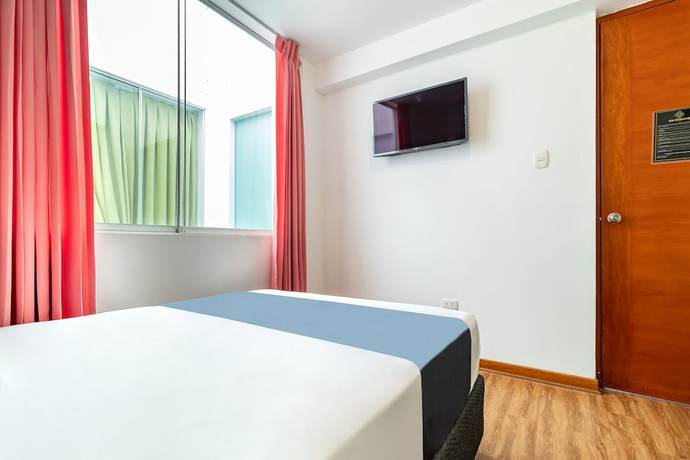 Imagen de la habitación del Hotel Sol de Moche. Foto 13