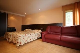 Imagen de la habitación del Hotel Sol i Muntanya. Foto 6