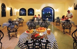 Imagen del bar/restaurante del Hotel Sol y Mar Sea Star. Foto 3