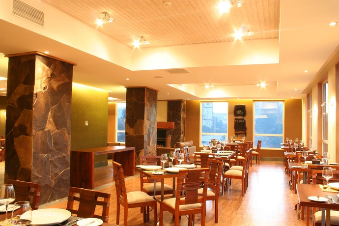 Imagen del bar/restaurante del Hotel Solace Puerto Varas. Foto 5
