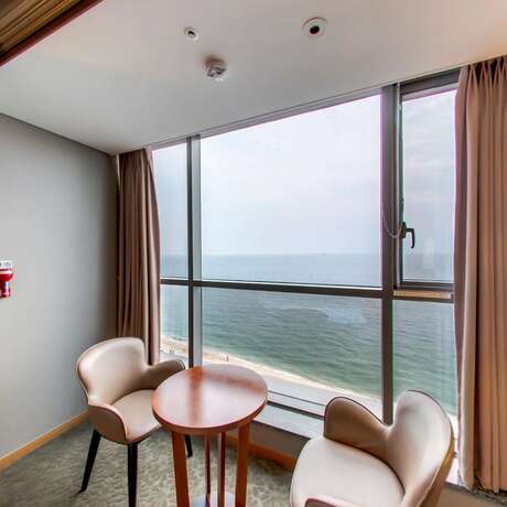 Imagen de la habitación del Hotel Solaire. Foto 12