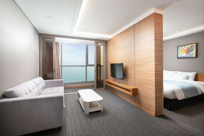 Imagen de la habitación del Hotel Solaire. Foto 24