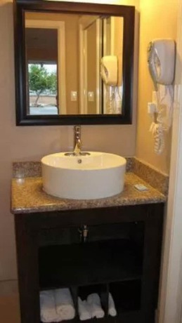 Imagen de la habitación del Hotel Solaire Inn and Suites. Foto 4