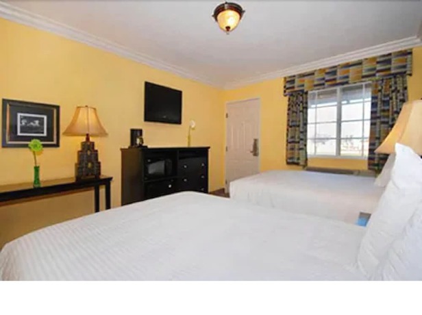 Imagen de la habitación del Hotel Solaire Inn and Suites. Foto 12