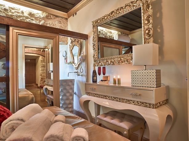 Imagen de la habitación del Hotel Solar Antigo Luxury Coimbra. Foto 11