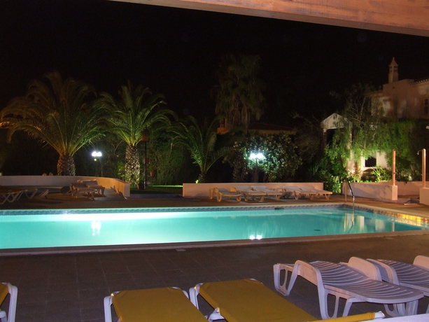 Imagen de la piscina del Hotel Solar De Mós. Foto 15