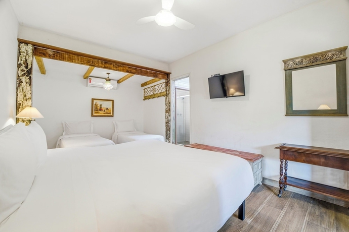 Imagen de la habitación del Hotel Solar La Luna. Foto 14