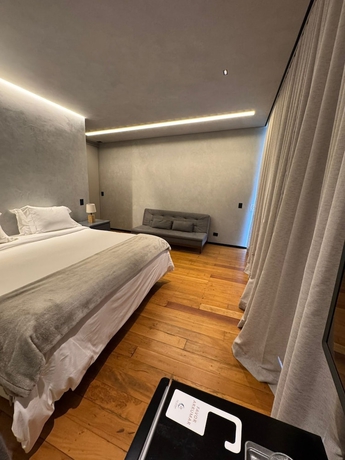 Imagen de la habitación del Hotel Solar La Luna. Foto 15