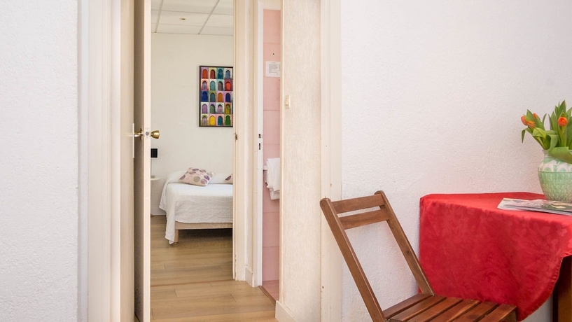 Imagen de la habitación del Hotel Solara. Foto 13