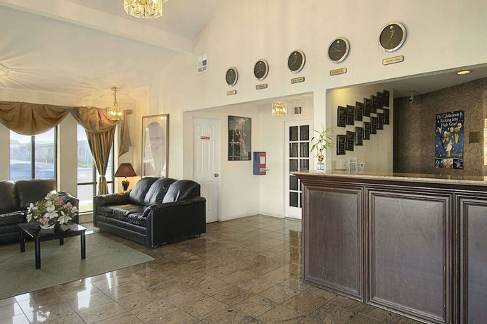 Imagen de los interiores del Hotel Solara Inn and Suites. Foto 15