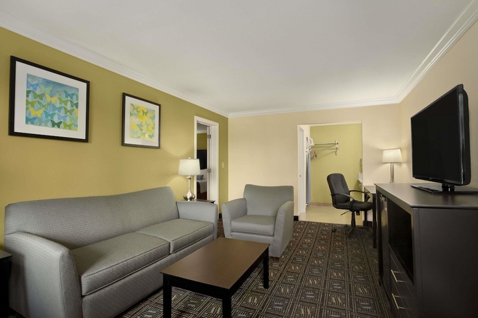 Imagen de la habitación del Hotel Solara Inn and Suites. Foto 6