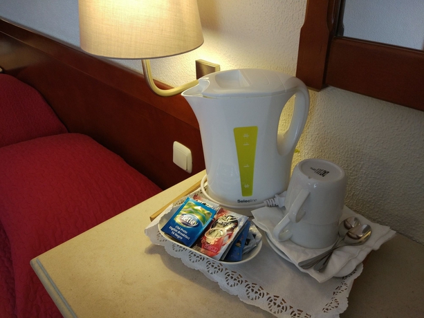 Imagen de la habitación del Hotel Solaris. Foto 6