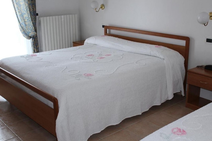 Imagen de la habitación del Hotel Solaris, Giulianova. Foto 8
