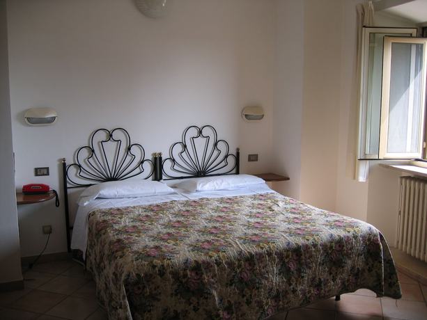 Imagen de la habitación del Hotel Sole, Asis. Foto 8