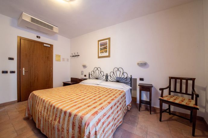 Imagen de la habitación del Hotel Sole, Asis. Foto 9